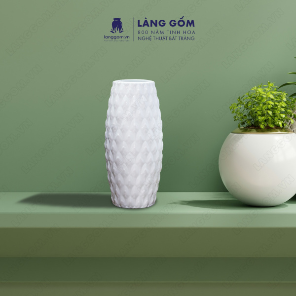 Lọ hoa Men trắng bom mũi tên